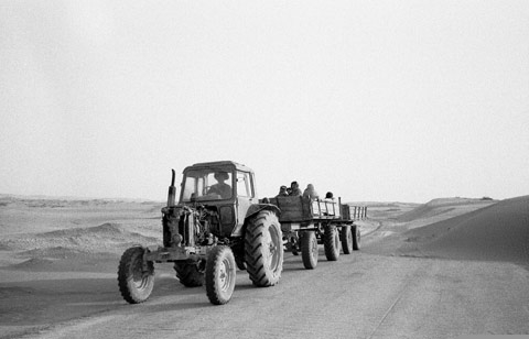 af_tractortrailersand.jpg
